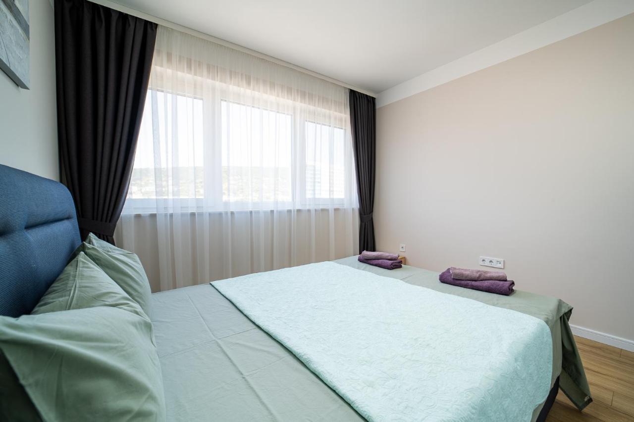 Apartamento Sky Academic Varna Exterior foto