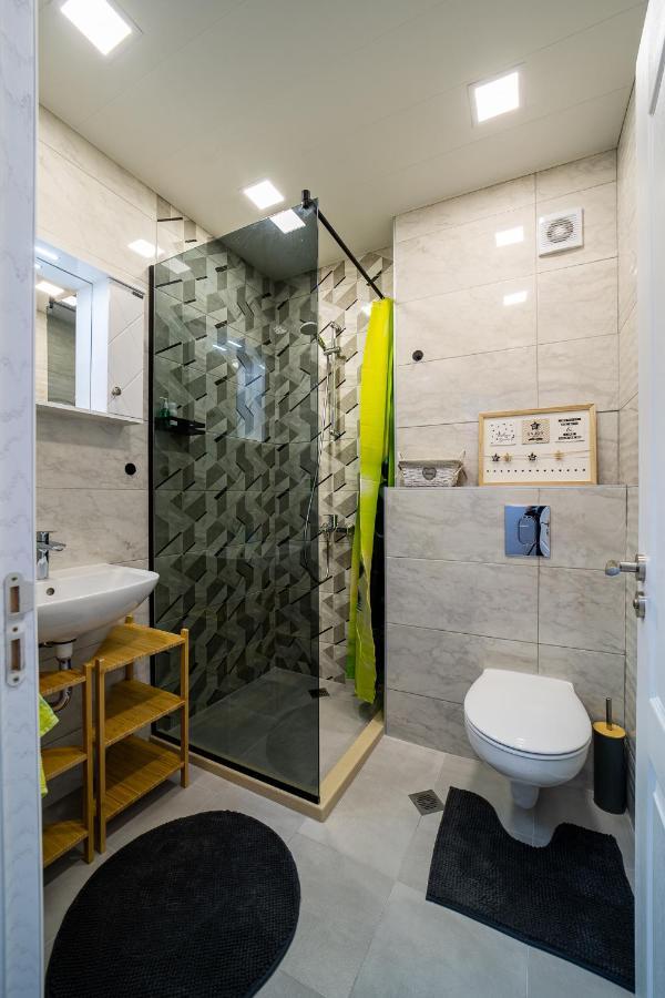 Apartamento Sky Academic Varna Exterior foto